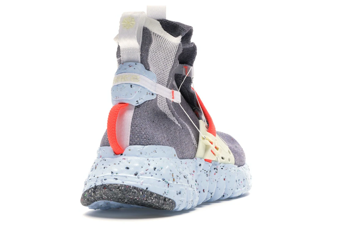 Vue 30 de Nike Space Hippie 03 Vast Grey Hyper Crimson
