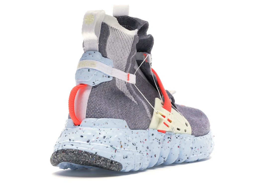 Vue 31 de Nike Space Hippie 03 Vast Grey Hyper Crimson