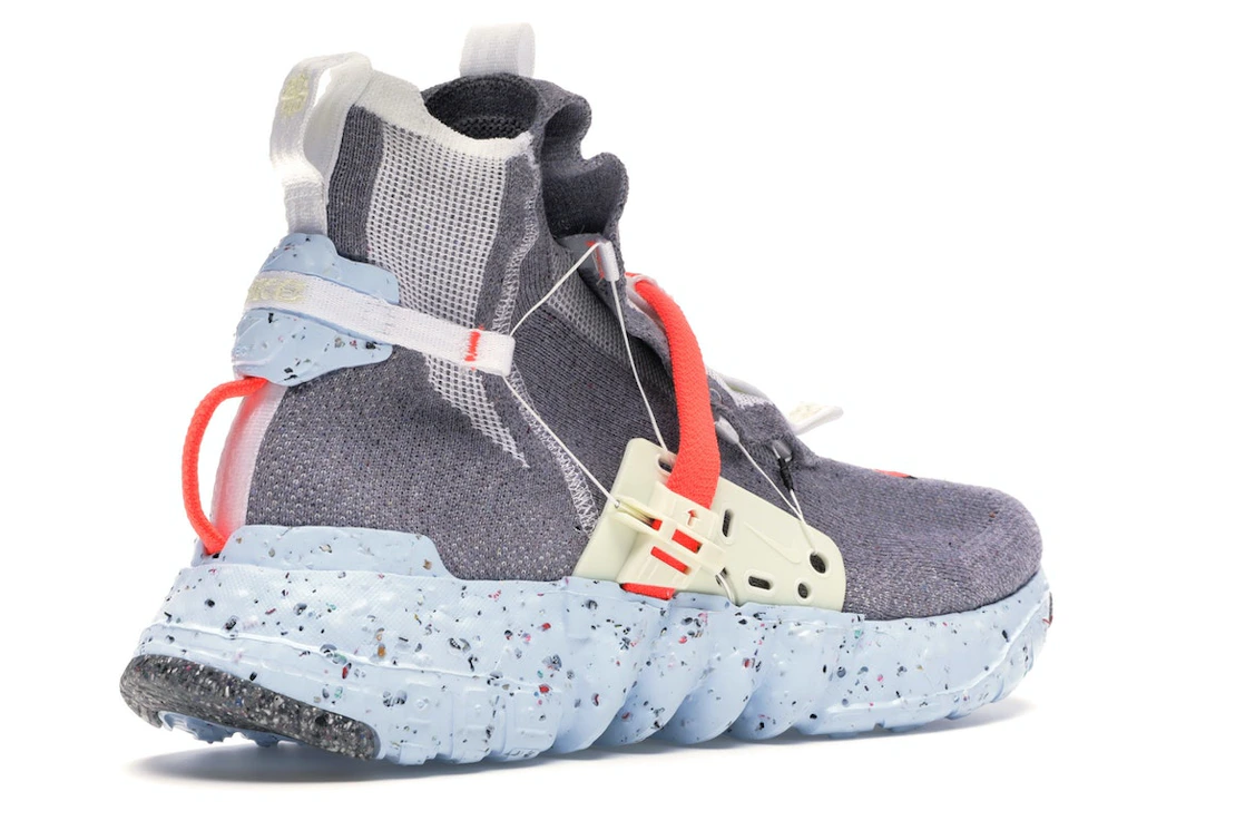 Vue 33 de Nike Space Hippie 03 Vast Grey Hyper Crimson