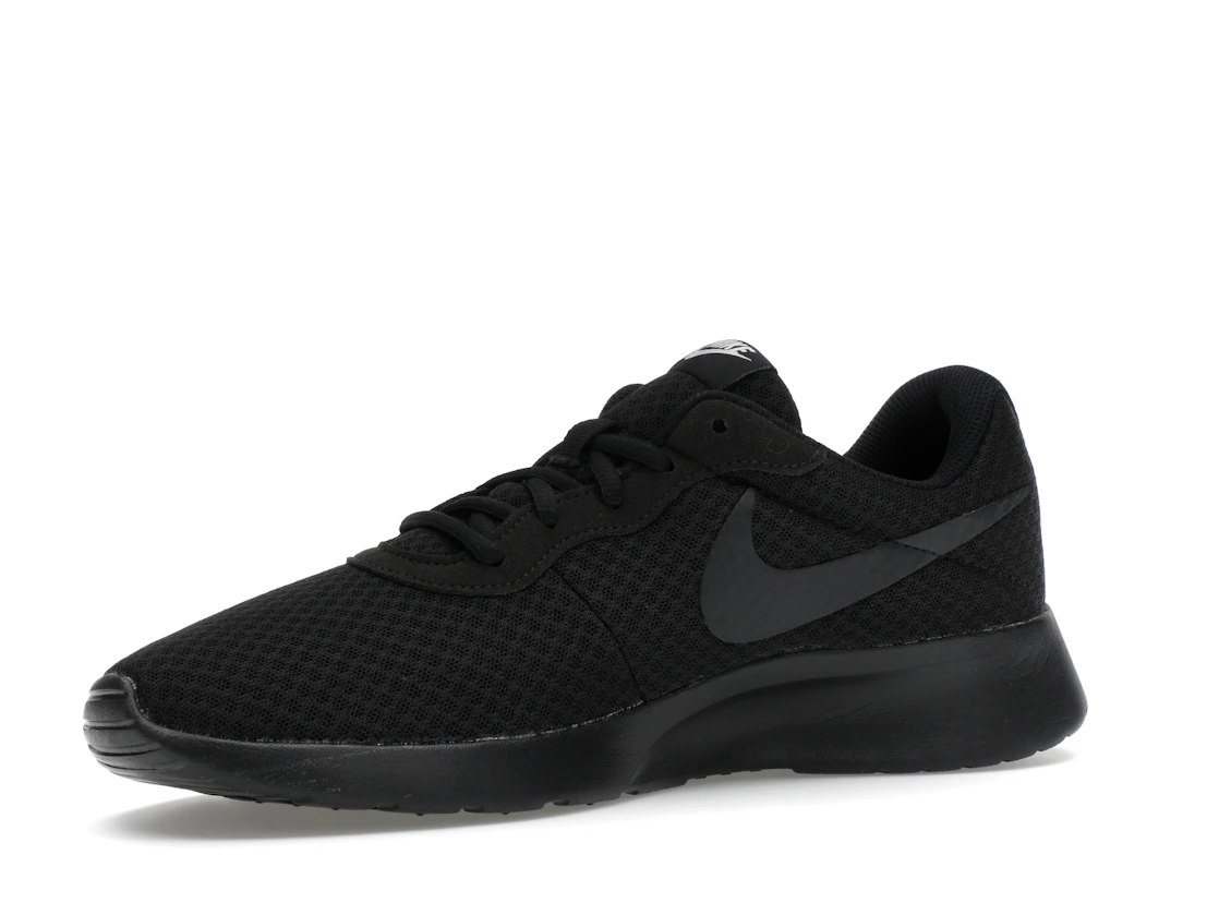 Vue 16 de Nike Tanjun Black Black-White 