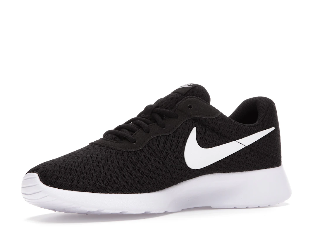 Vue 16 de Nike Tanjun Black White 