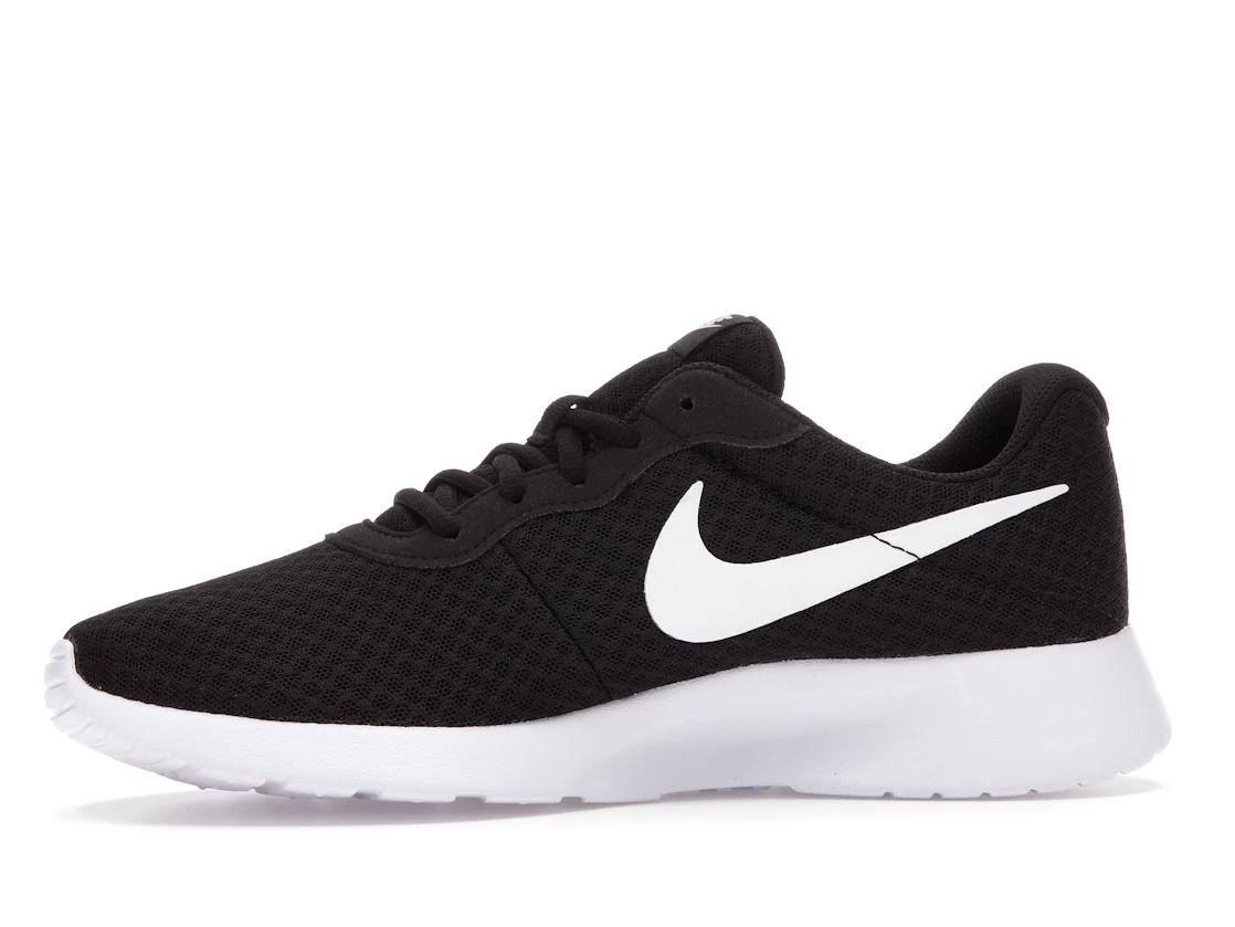 Vue 18 de Nike Tanjun Black White 