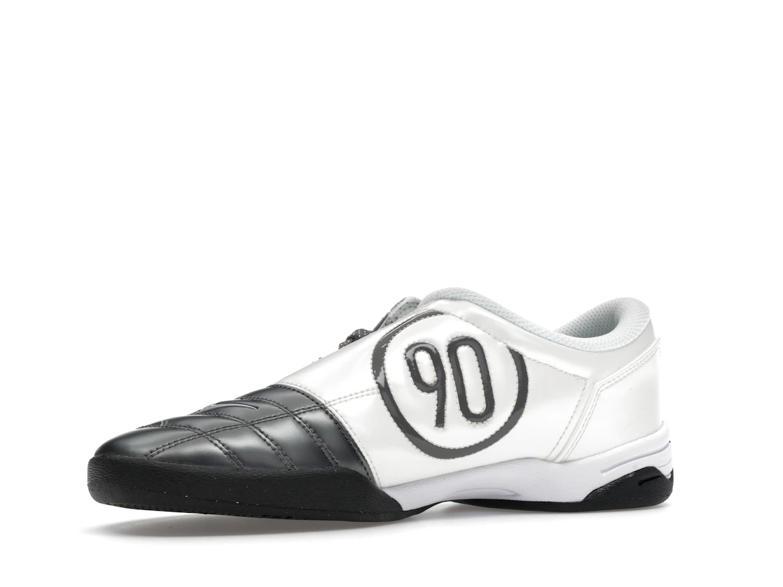 Vue 16 de Nike Total 90 3 Light Graphite