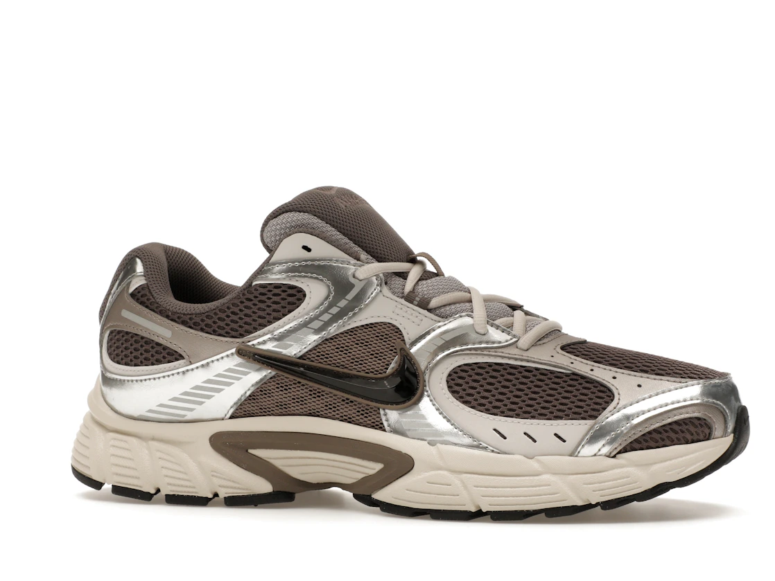 Vue 3 de Nike V5 RNR Cave Stone Black