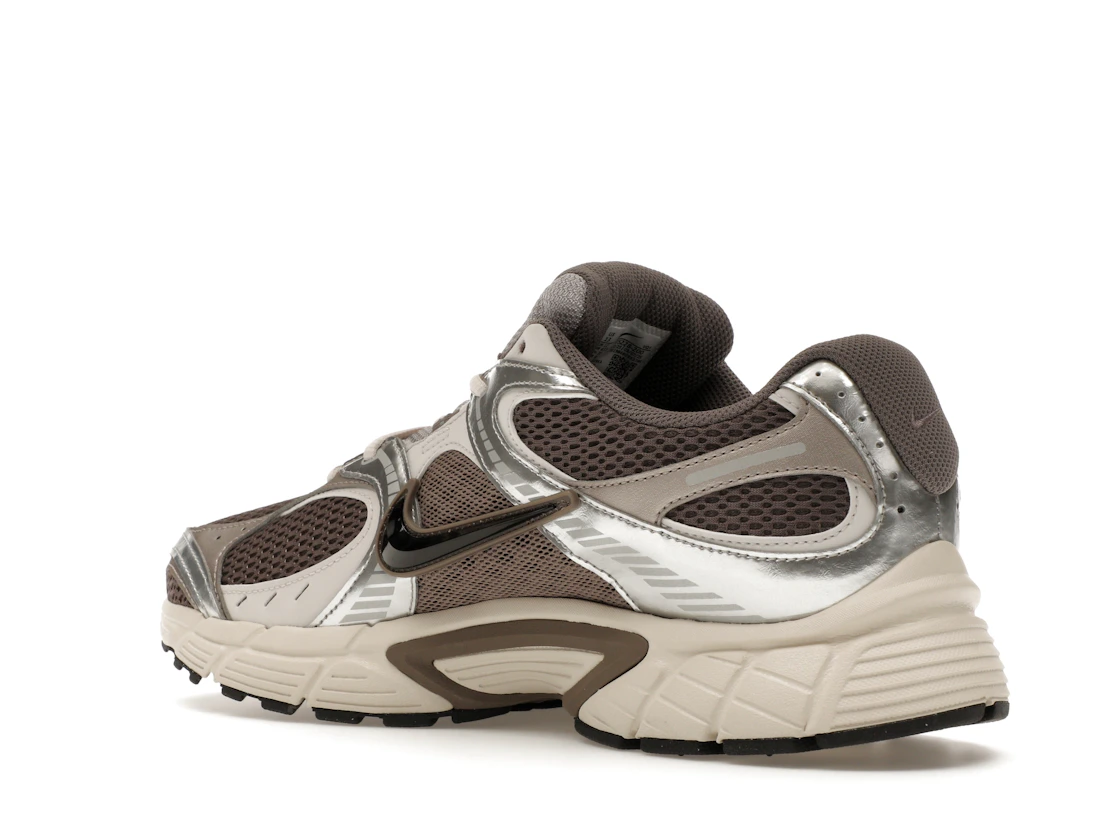 Vue 23 de Nike V5 RNR Cave Stone Black