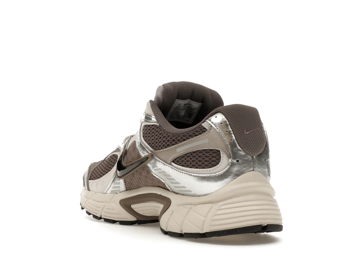 Vue 25 de Nike V5 RNR Cave Stone Black