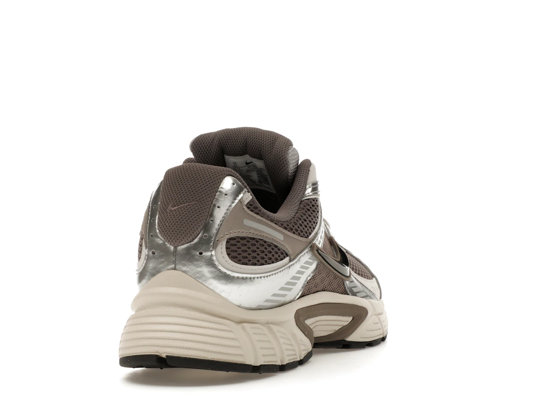 Vue 30 de Nike V5 RNR Cave Stone Black