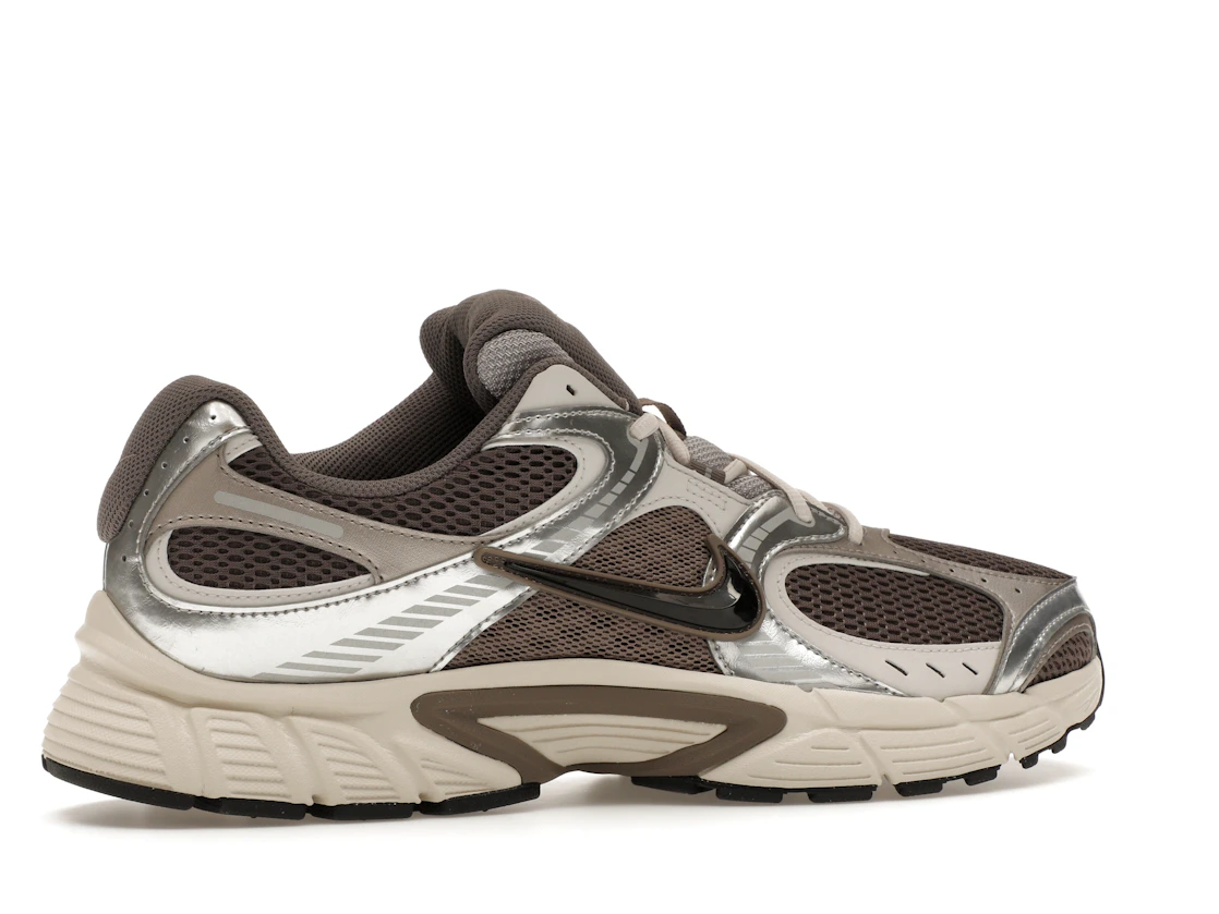 Vue 35 de Nike V5 RNR Cave Stone Black