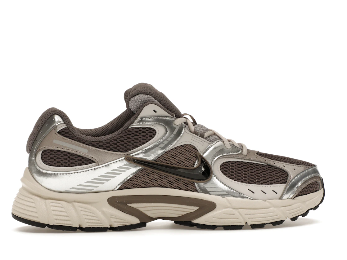 Vue 36 de Nike V5 RNR Cave Stone Black