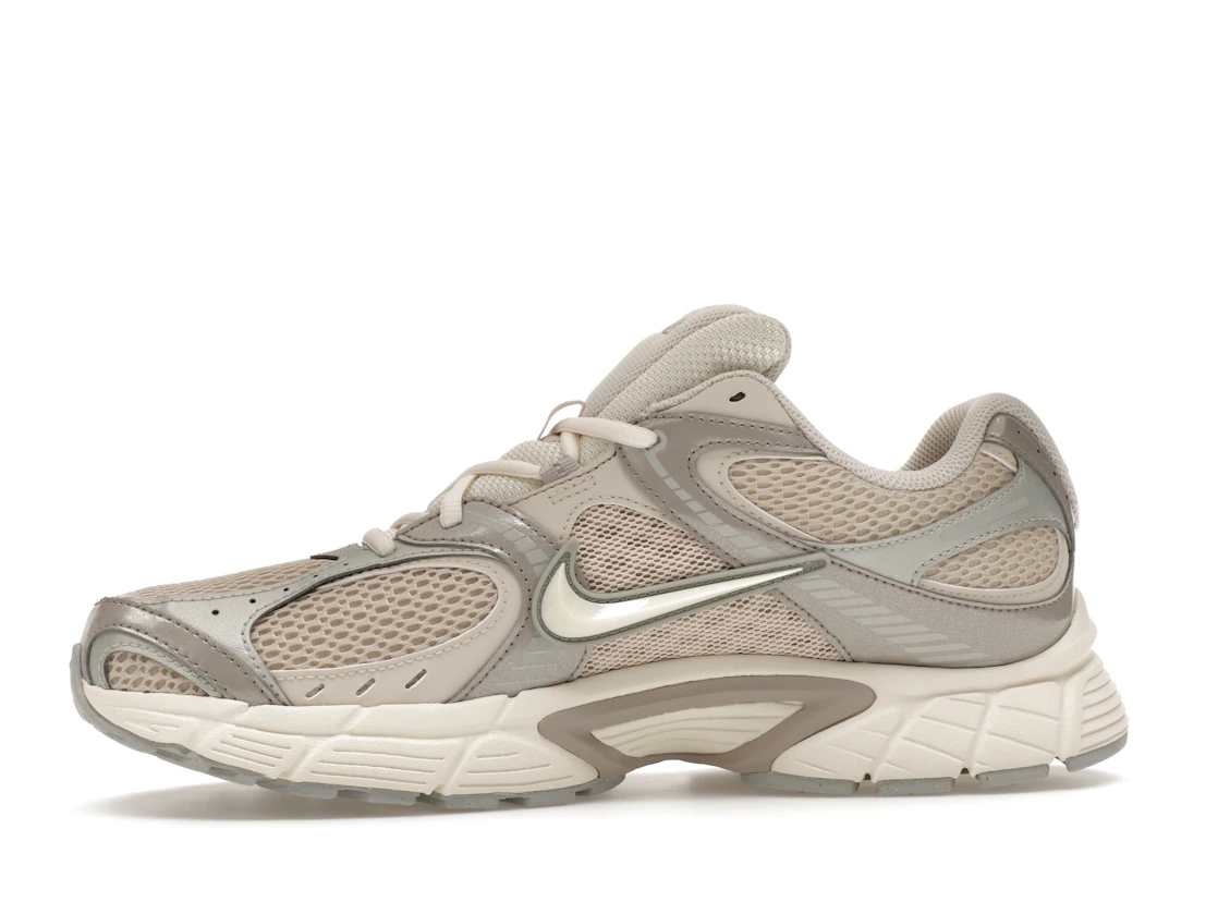 Vue 18 de Nike V5 RNR Oatmeal Pale Ivory