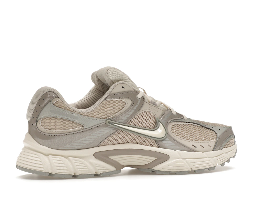Vue 35 de Nike V5 RNR Oatmeal Pale Ivory