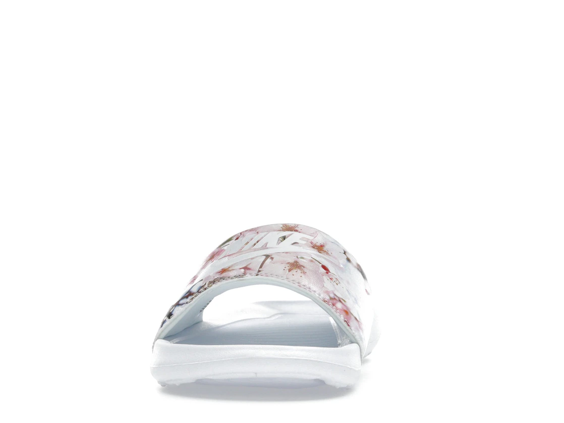 Vue 11 de Nike Victori One Slide White 