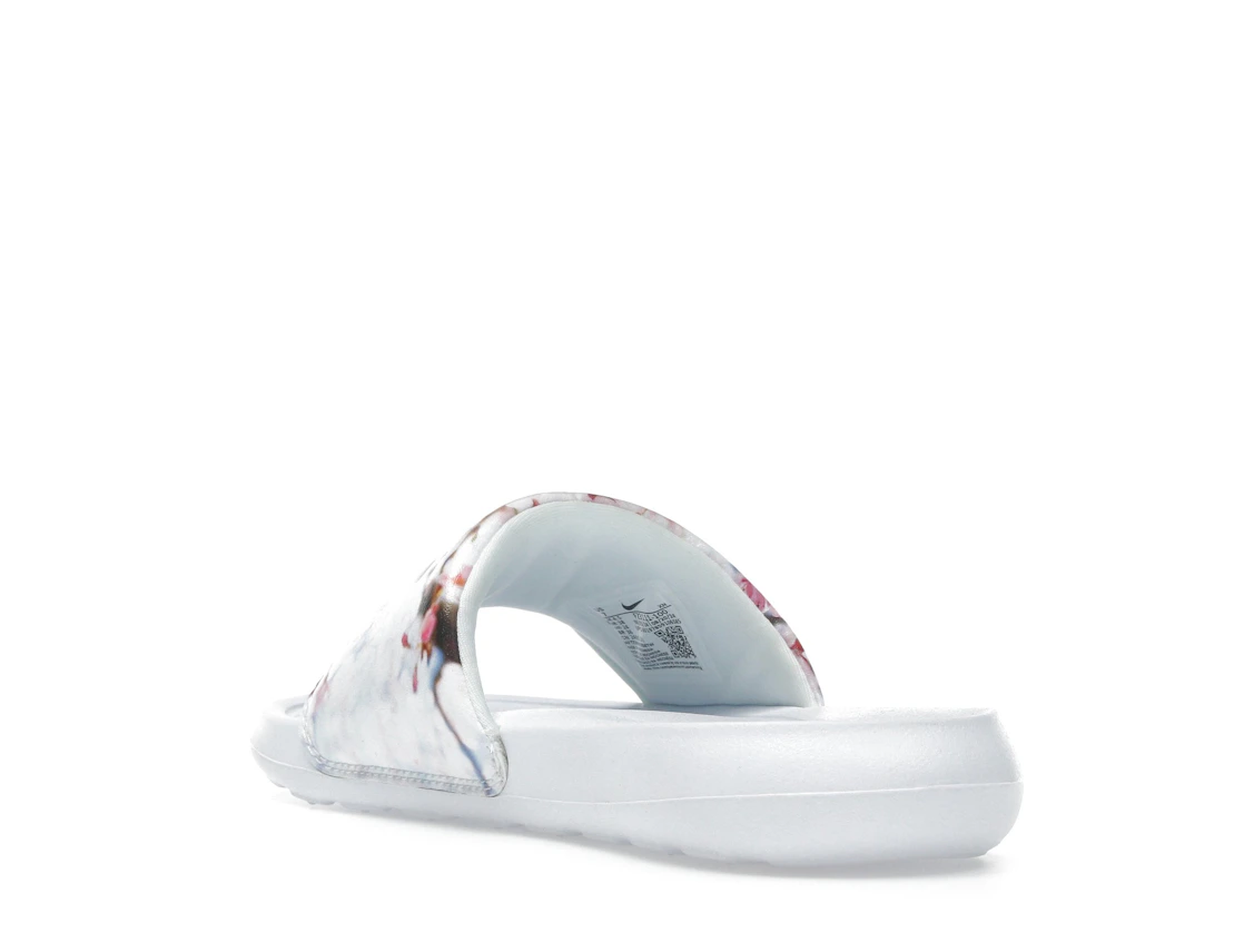 Vue 25 de Nike Victori One Slide White 