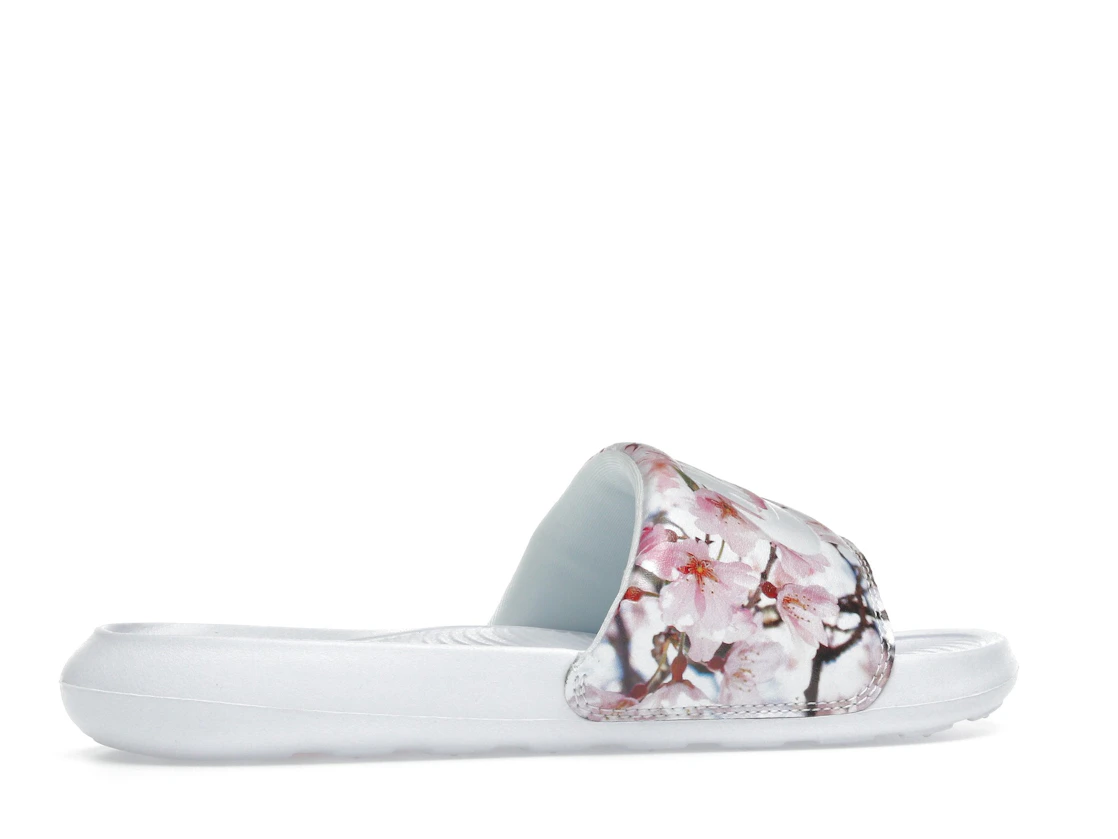 Vue 35 de Nike Victori One Slide White 