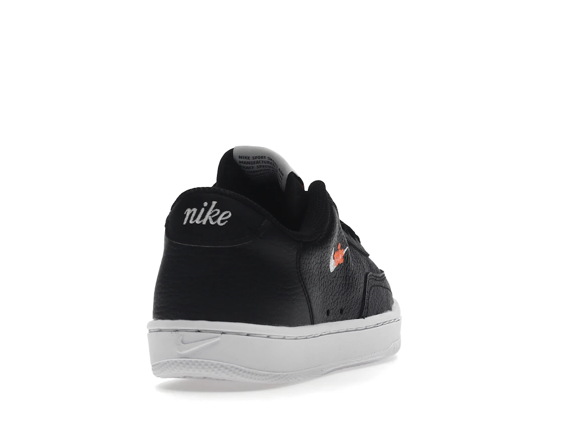 Vue 30 de Nike Vintage Court Premium Black 