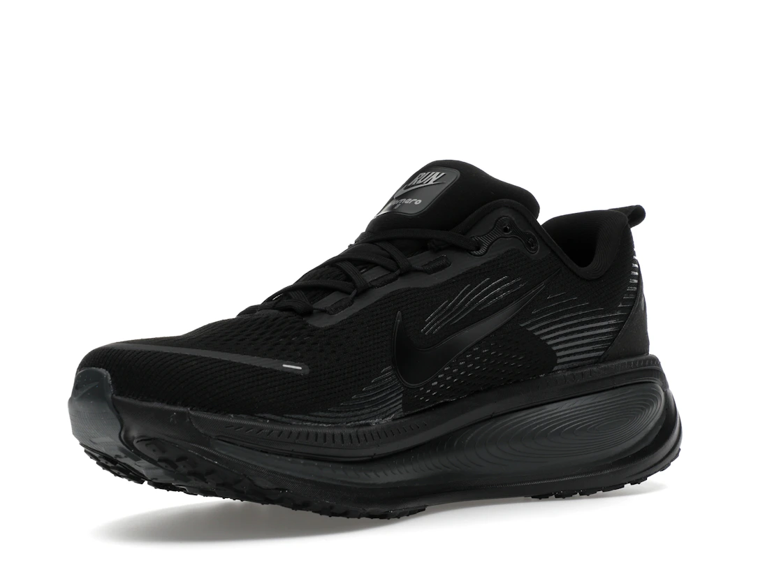 Vue 15 de Nike Vomero 18 Black Dark Smoke Grey Light Smoke Grey