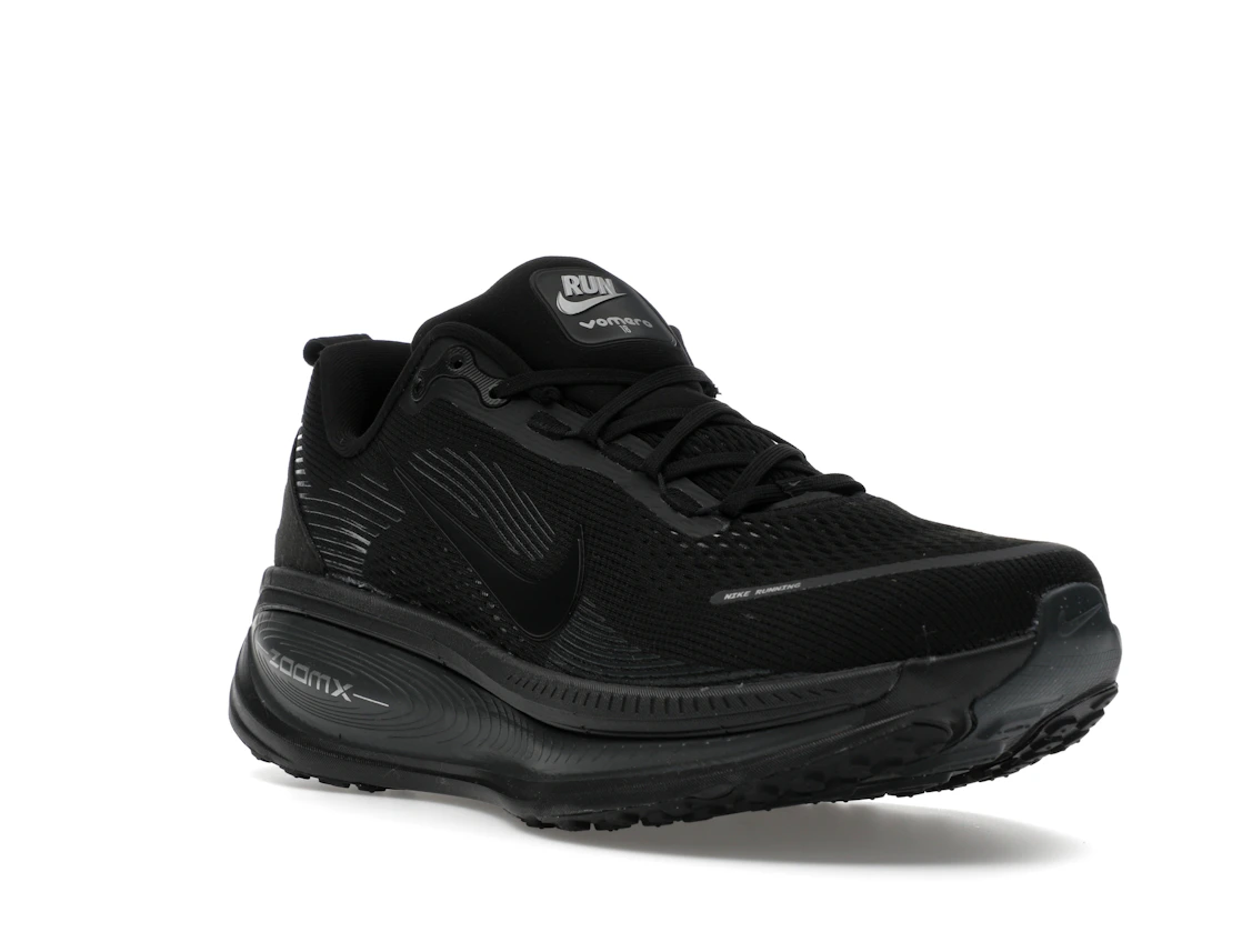 Vue 6 de Nike Vomero 18 Black Dark Smoke Grey Light Smoke Grey