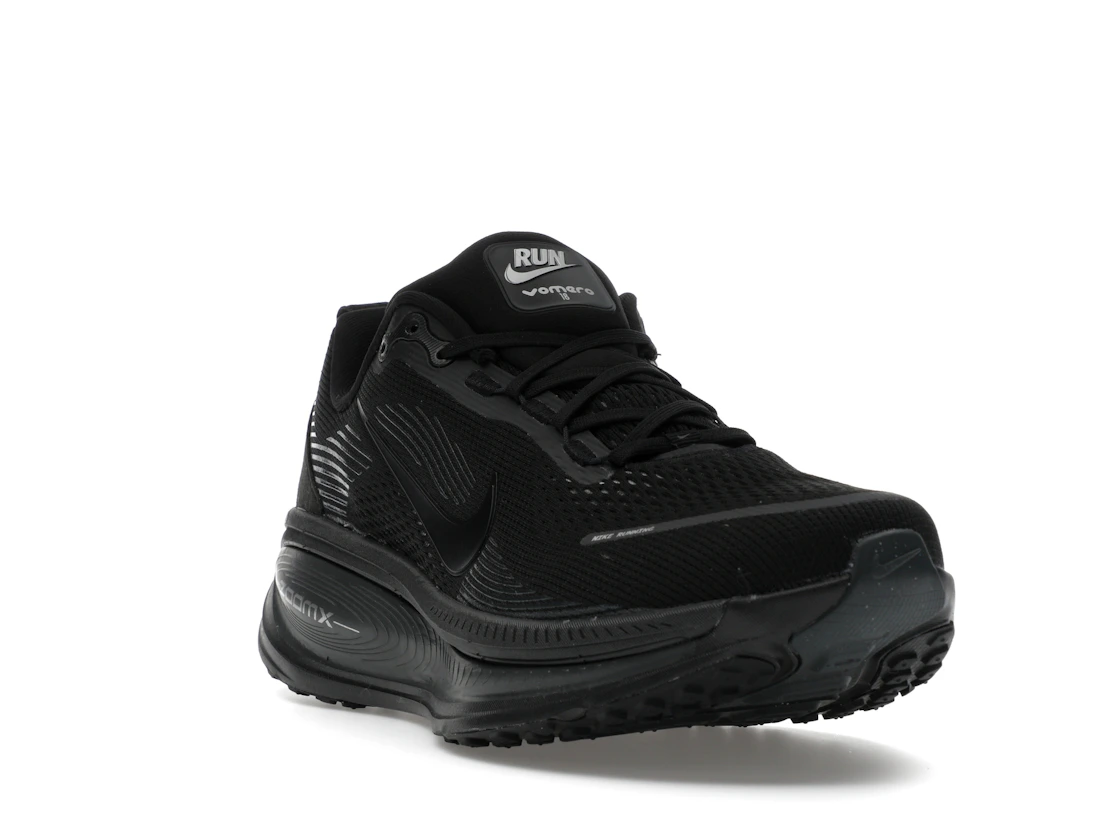Vue 7 de Nike Vomero 18 Black Dark Smoke Grey Light Smoke Grey