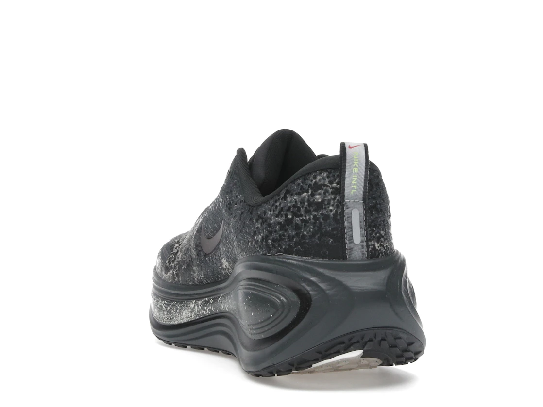 Vue 26 de Nike Vomero Plus Anthracite Oatmeal Black