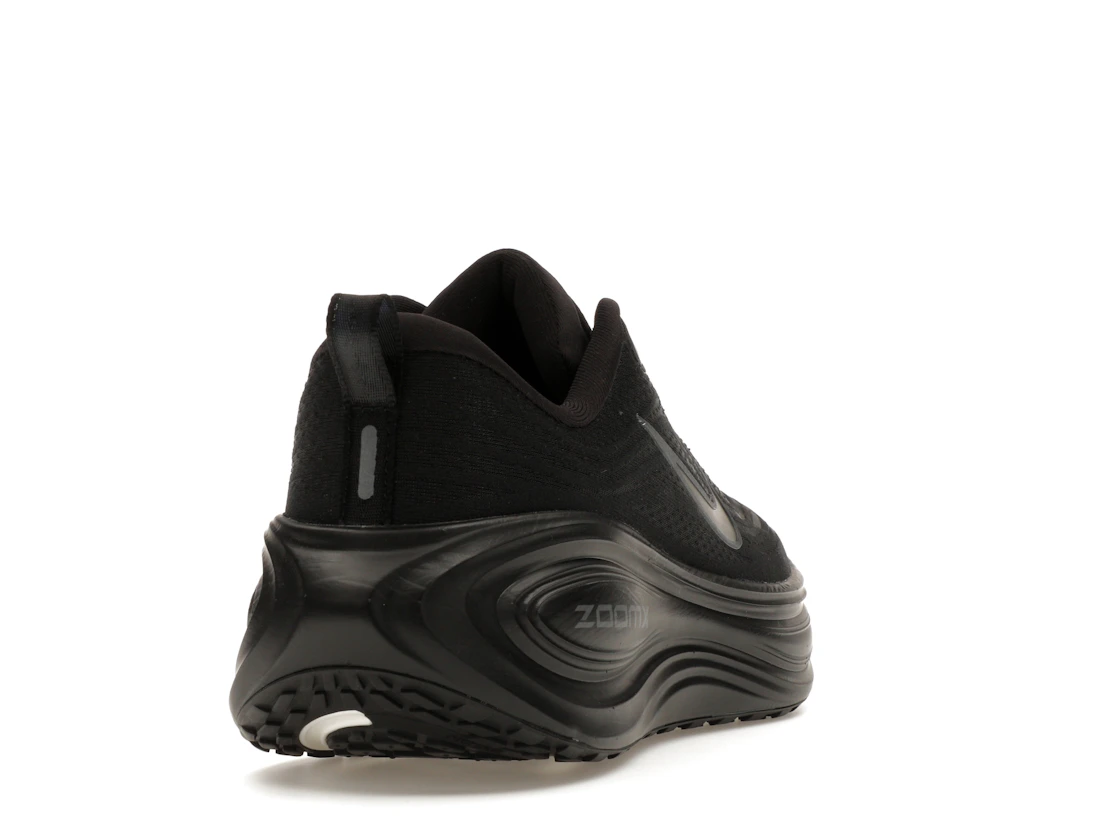 Vue 30 de Nike Vomero Plus Black
