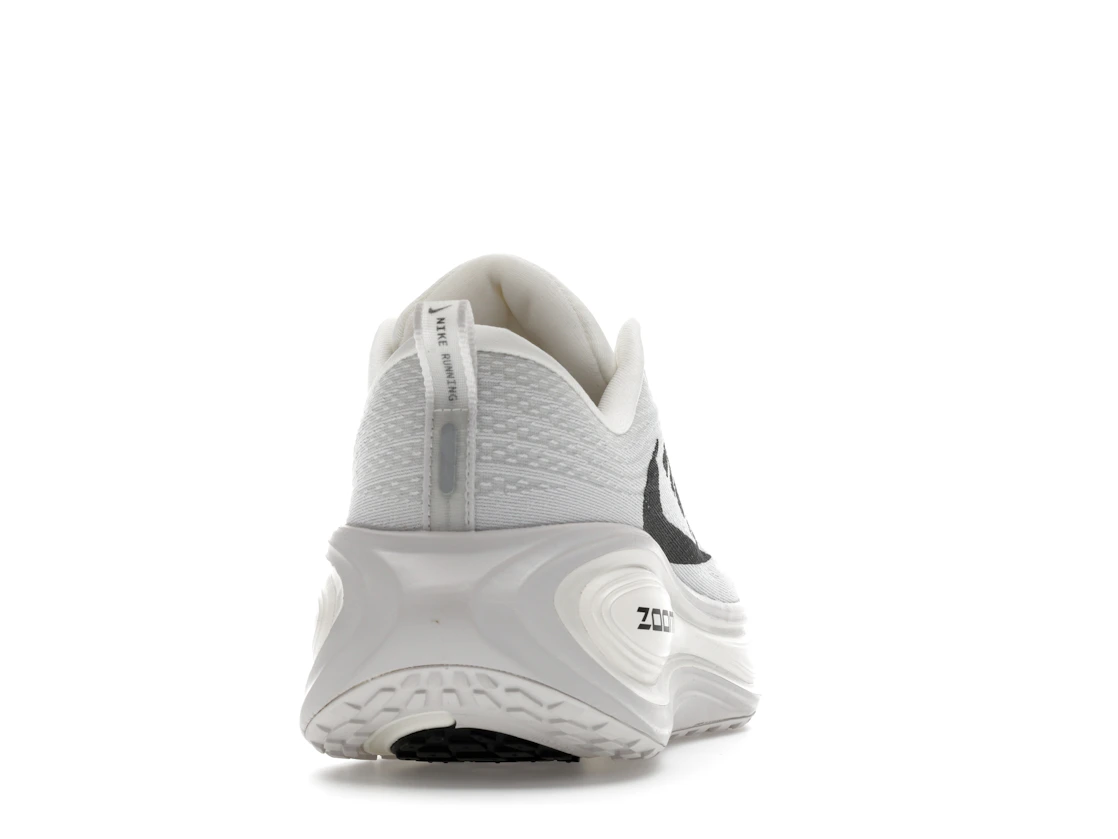 Vue 29 de Nike Vomero Plus Run