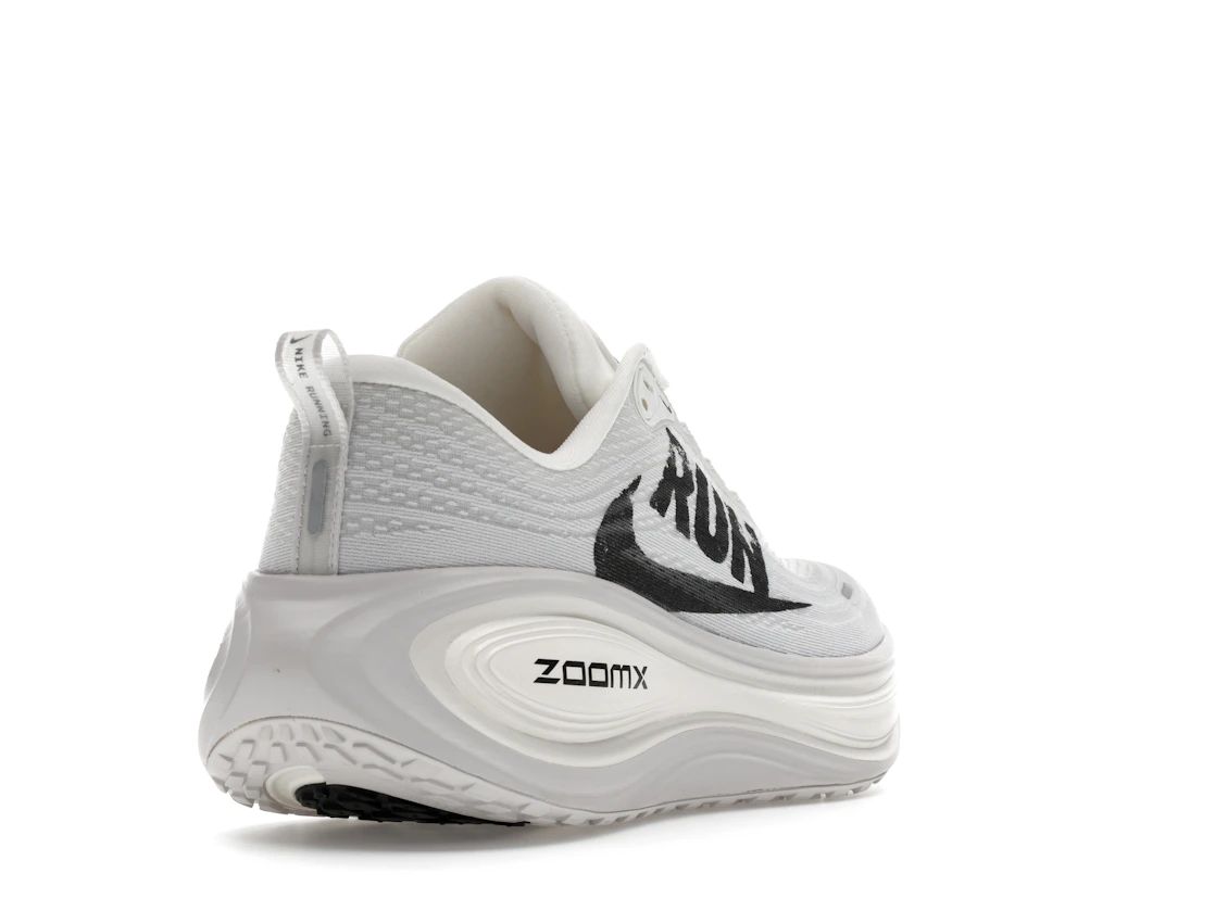 Vue 31 de Nike Vomero Plus Run