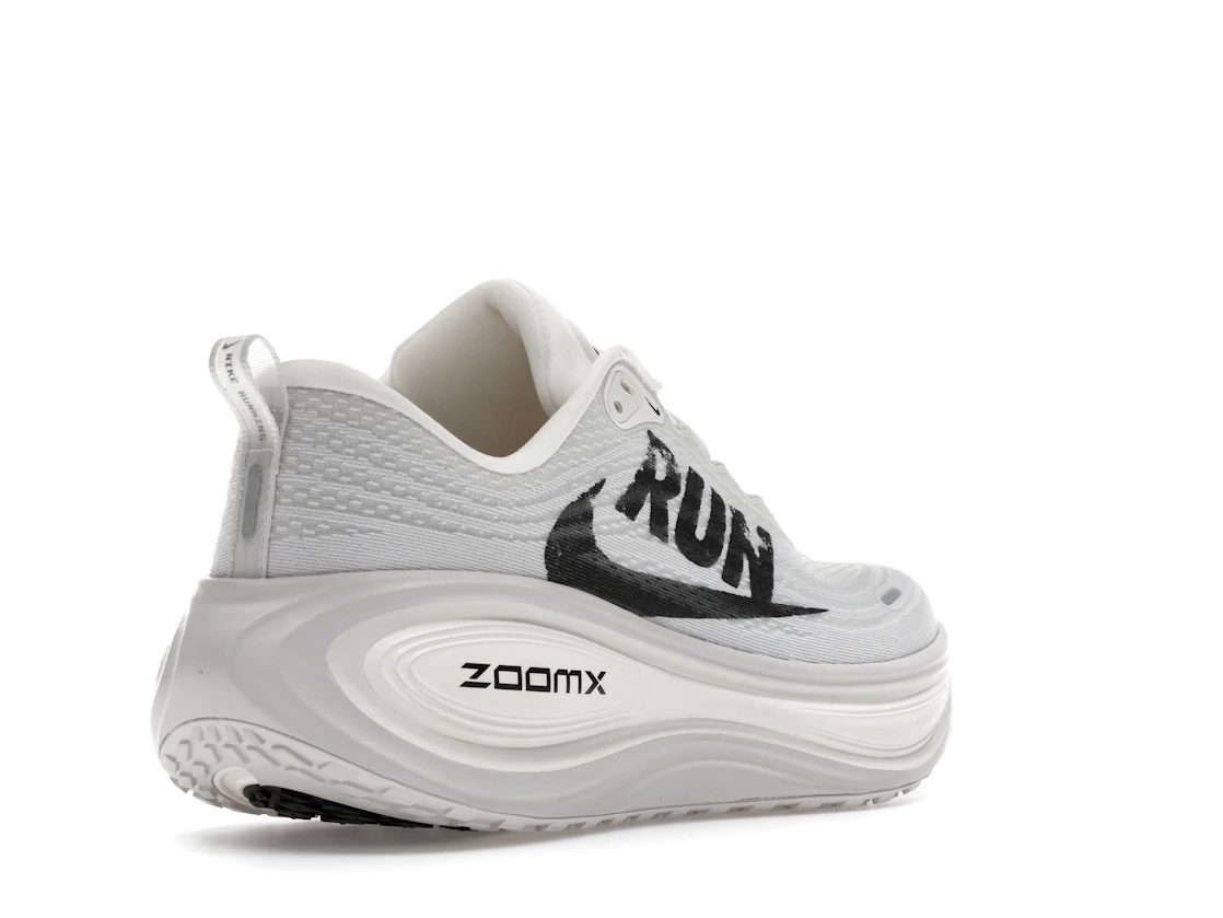 Vue 32 de Nike Vomero Plus Run