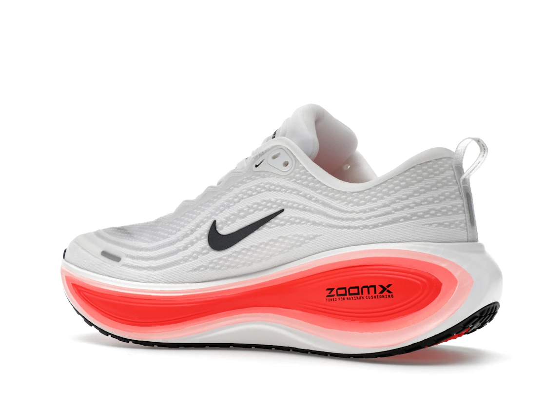 Vue 22 de Nike Vomero Plus White Black Bright Crimson