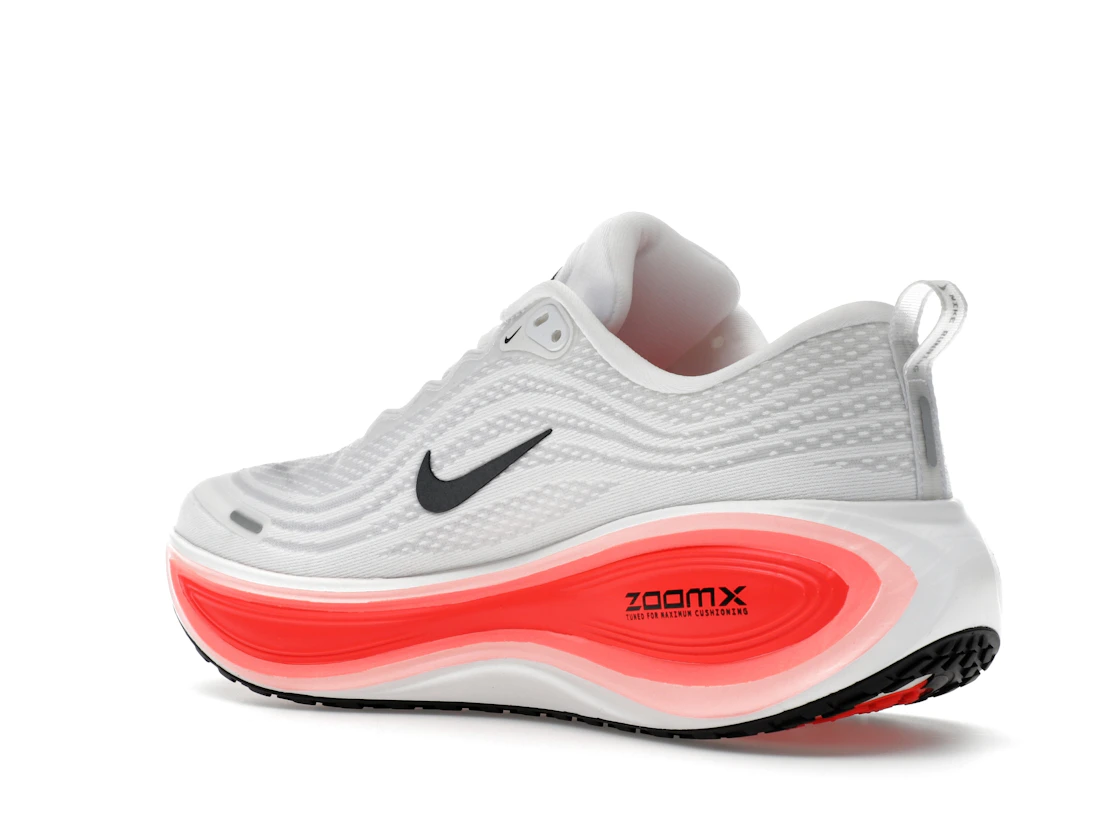 Vue 23 de Nike Vomero Plus White Black Bright Crimson