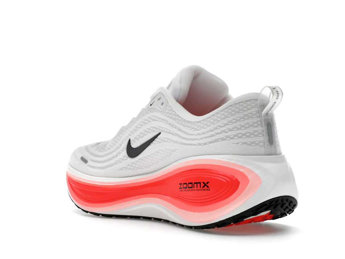 Vue 24 de Nike Vomero Plus White Black Bright Crimson