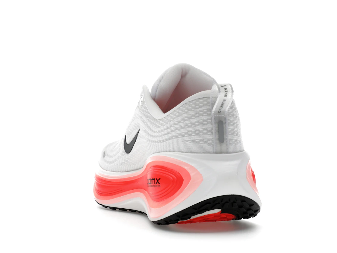 Vue 26 de Nike Vomero Plus White Black Bright Crimson