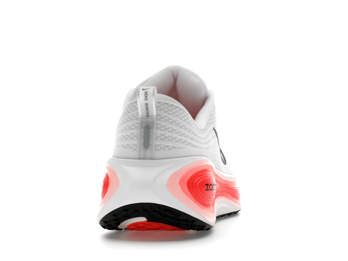 Vue 29 de Nike Vomero Plus White Black Bright Crimson