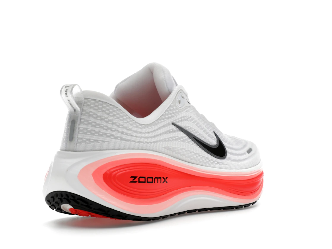 Vue 32 de Nike Vomero Plus White Black Bright Crimson