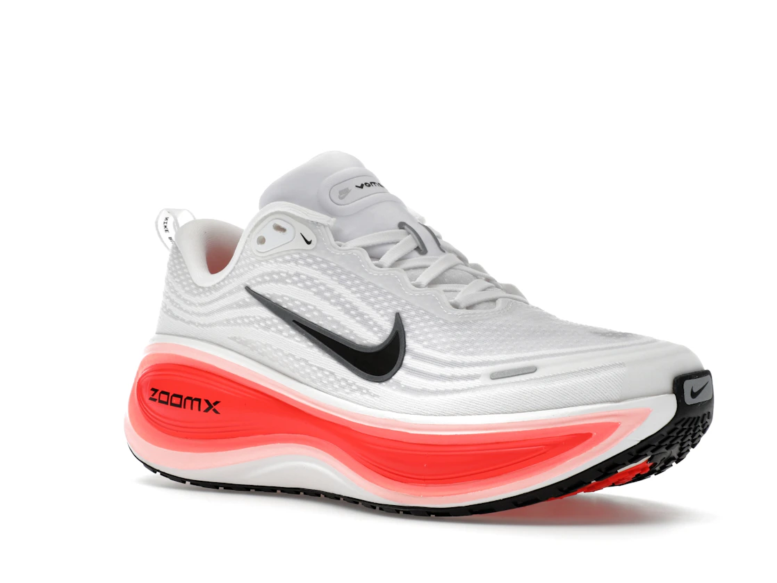 Vue 5 de Nike Vomero Plus White Black Bright Crimson