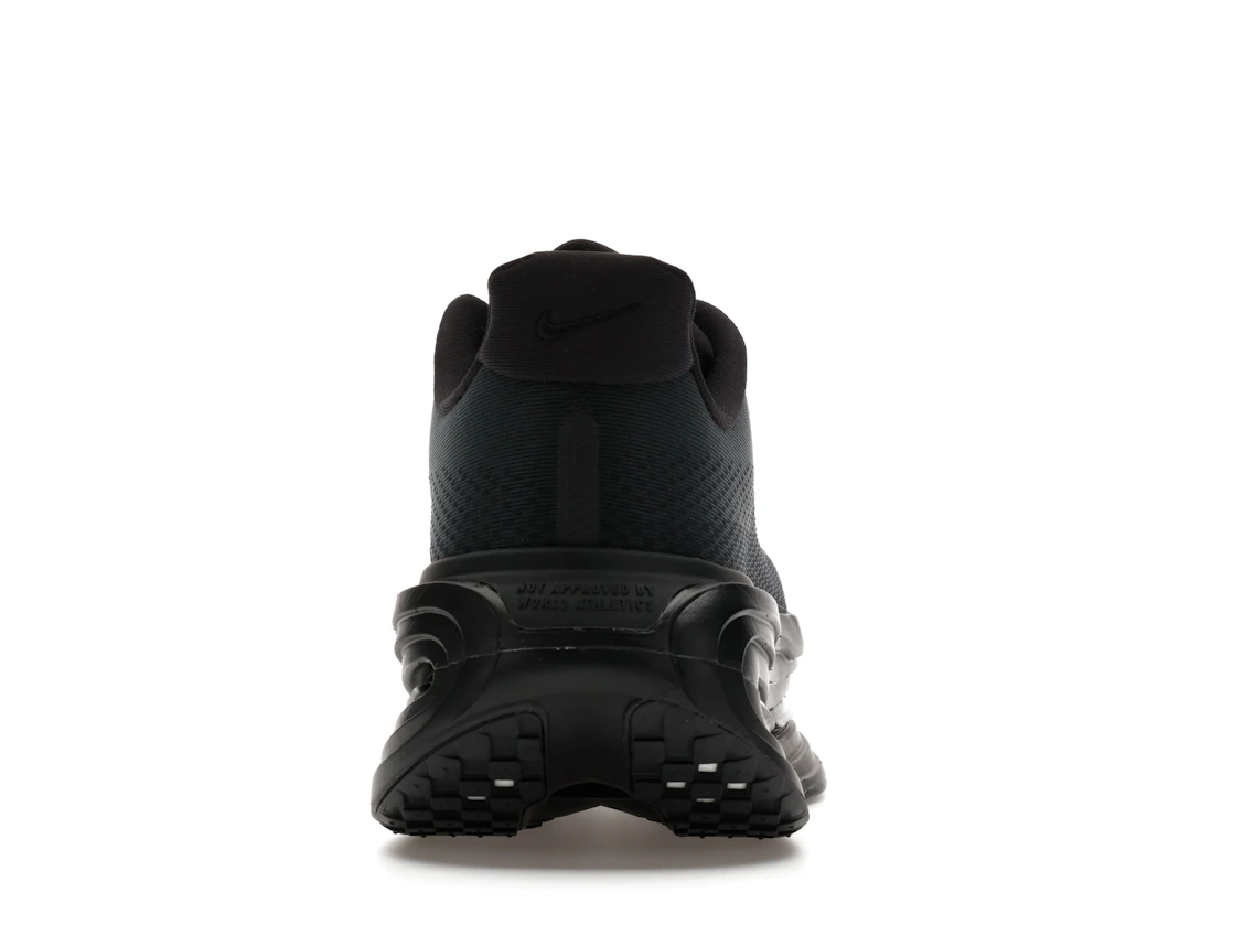 Vue 28 de Nike Vomero Premium SP Black Mini Chrome Swoosh
