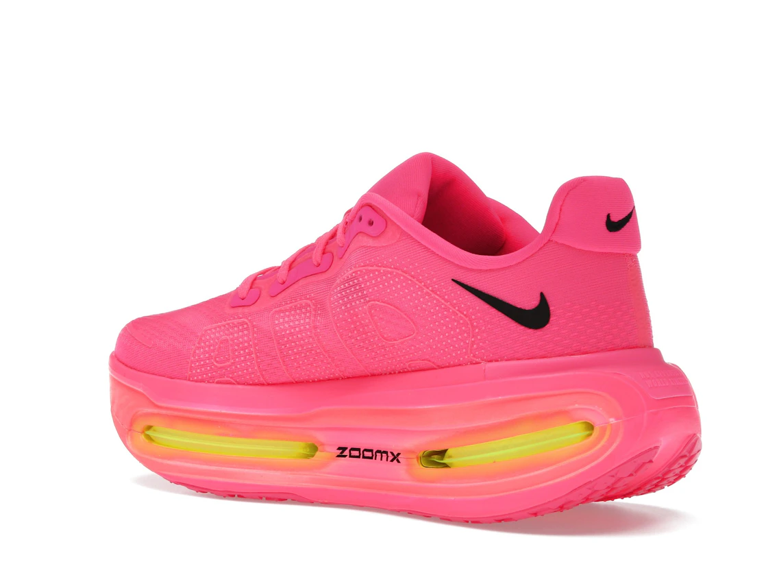Vue 23 de Nike Vomero Premium Hyper Pink 