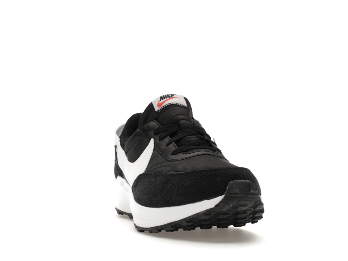 Vue 8 de Nike Waffle Debut Black White
