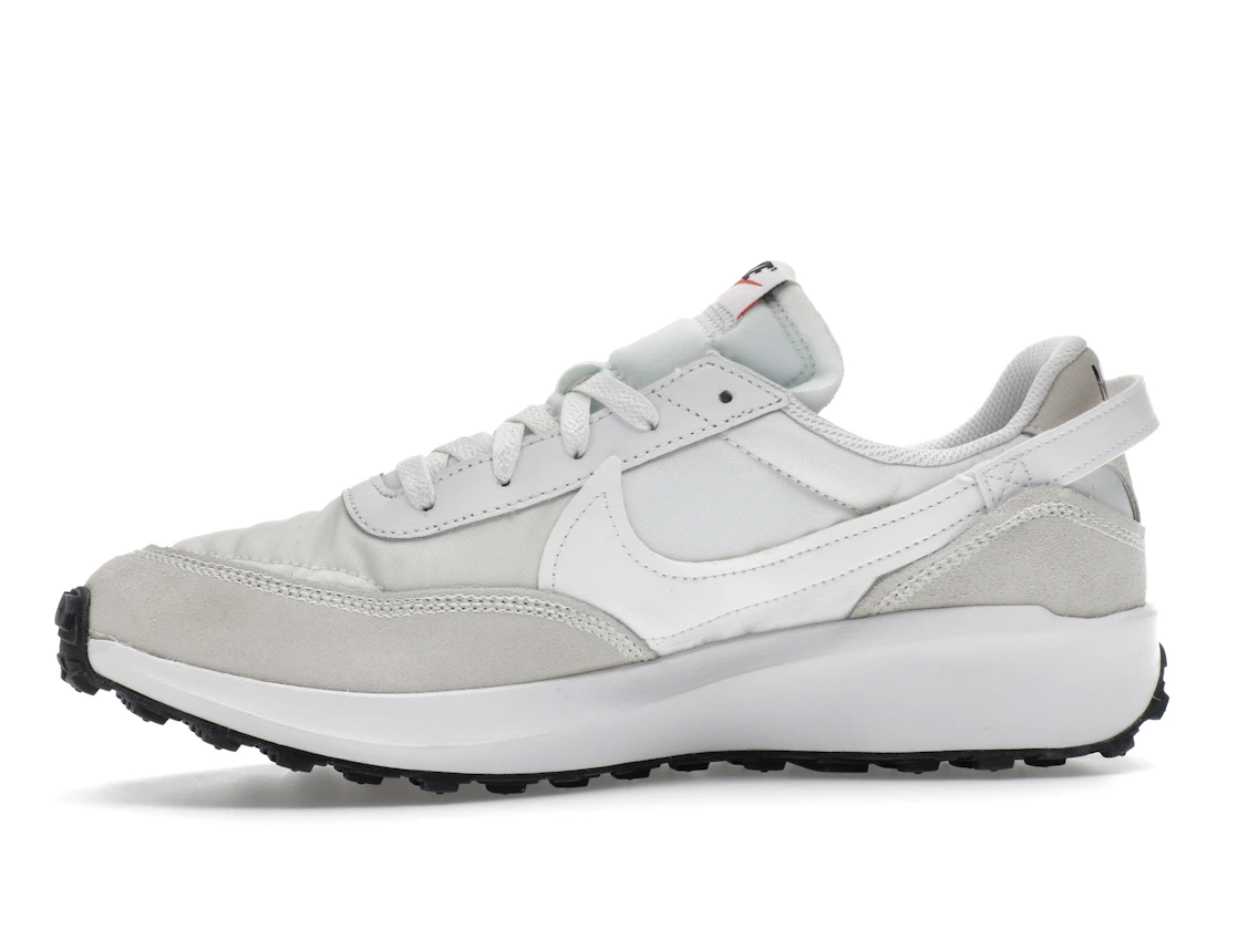 Vue 18 de Nike Waffle Debut White Black Orange