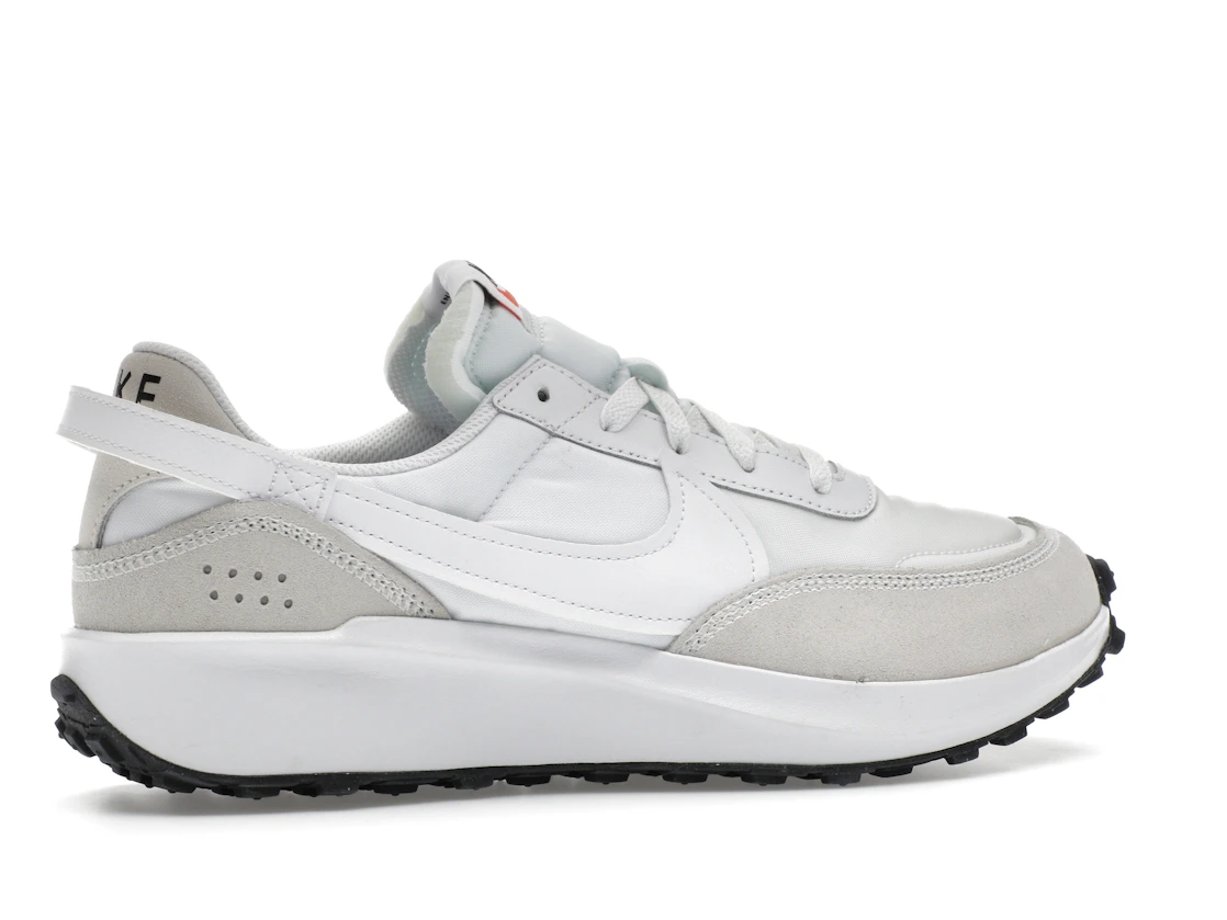 Vue 35 de Nike Waffle Debut White Black Orange