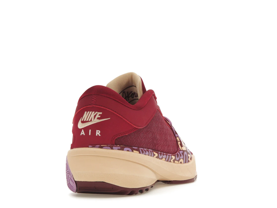 Vue 30 de Nike Zoom Freak 5 Alphabet Bros