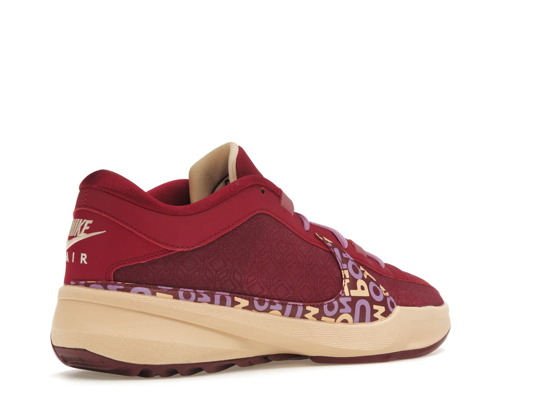 Vue 33 de Nike Zoom Freak 5 Alphabet Bros