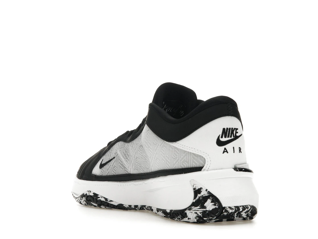 Vue 25 de Nike Zoom Freak 5 Oreo