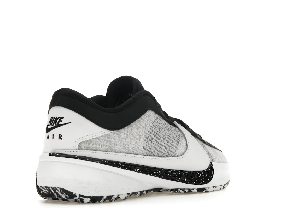 Vue 32 de Nike Zoom Freak 5 Oreo