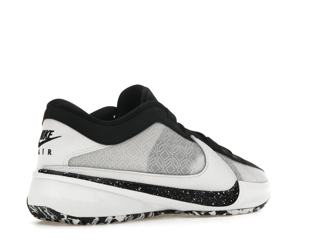 Vue 33 de Nike Zoom Freak 5 Oreo
