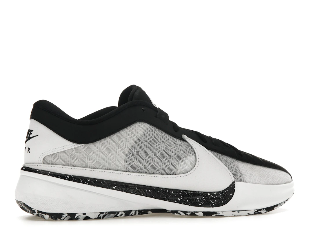 Vue 35 de Nike Zoom Freak 5 Oreo