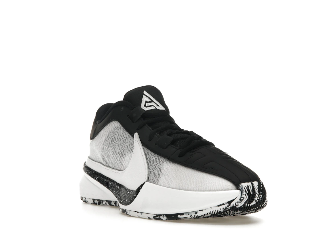Vue 7 de Nike Zoom Freak 5 Oreo