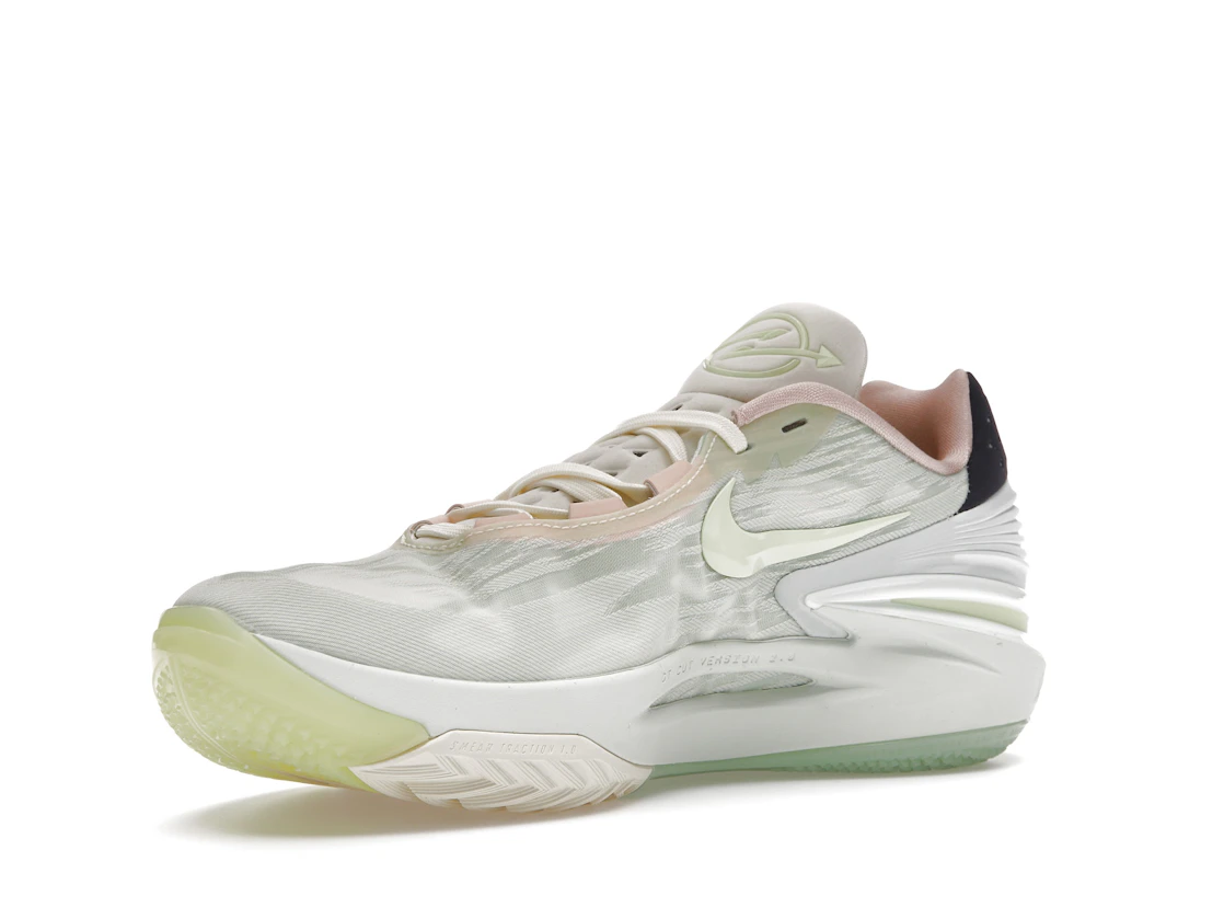 Vue 15 de Nike Zoom GT Cut 2 Barely Green