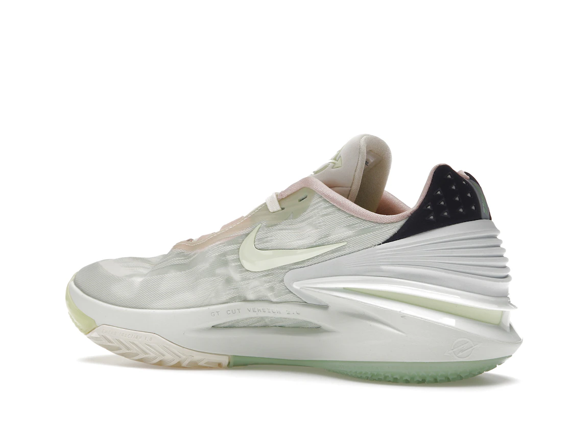 Vue 22 de Nike Zoom GT Cut 2 Barely Green