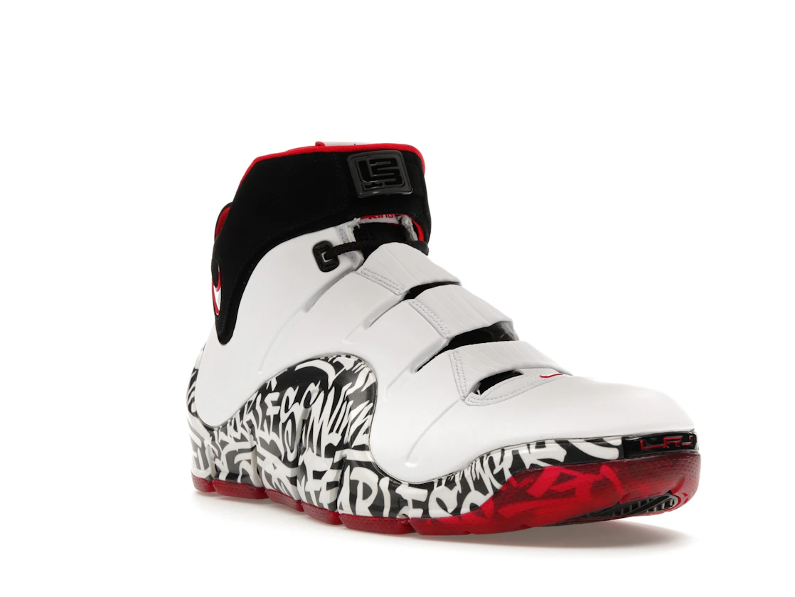Vue 6 de Nike Zoom LeBron 4 Graffiti (2023)