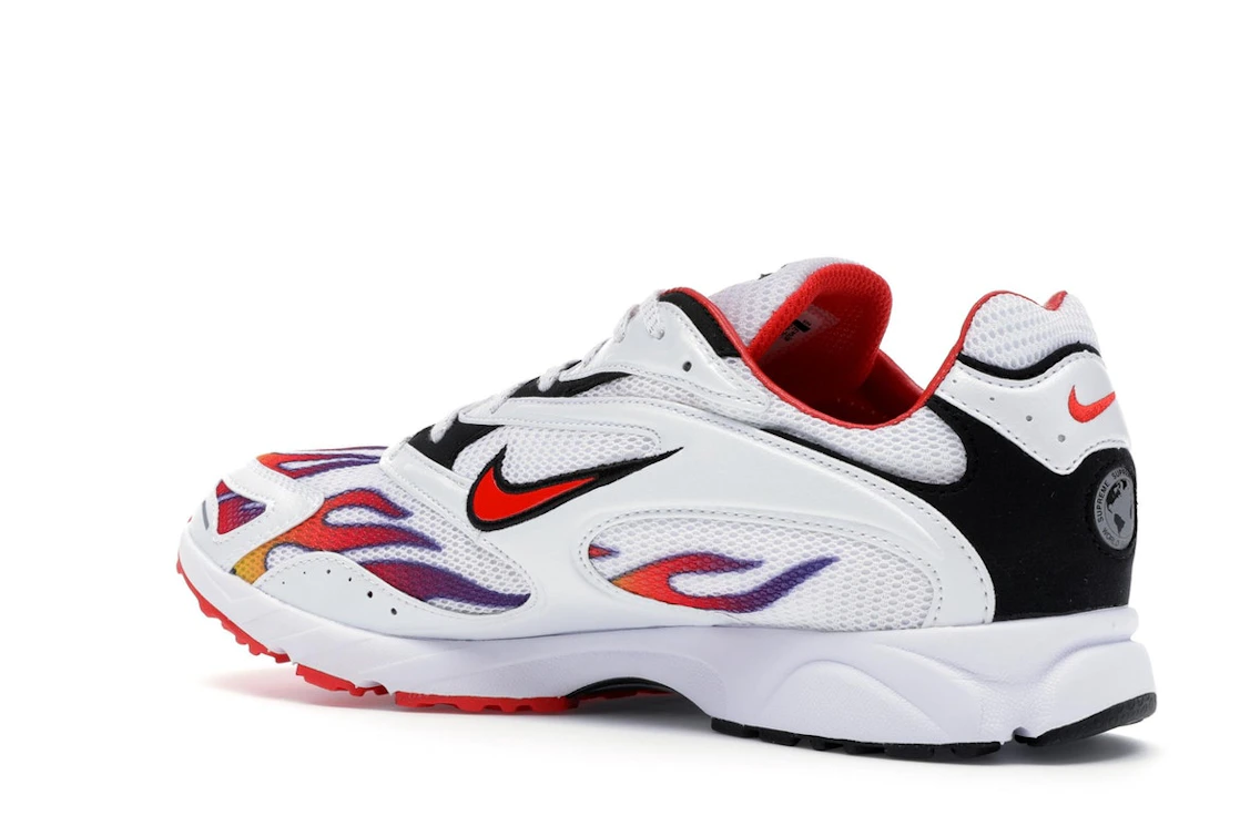 Vue 23 de Nike Zoom Streak Spectrum Plus Supreme White